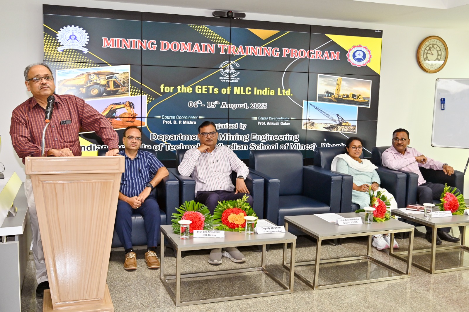 INDIAN INSTITUTE OF TECHNOLOGY (INDIAN SCHOOL OF MINES) DHANBAD