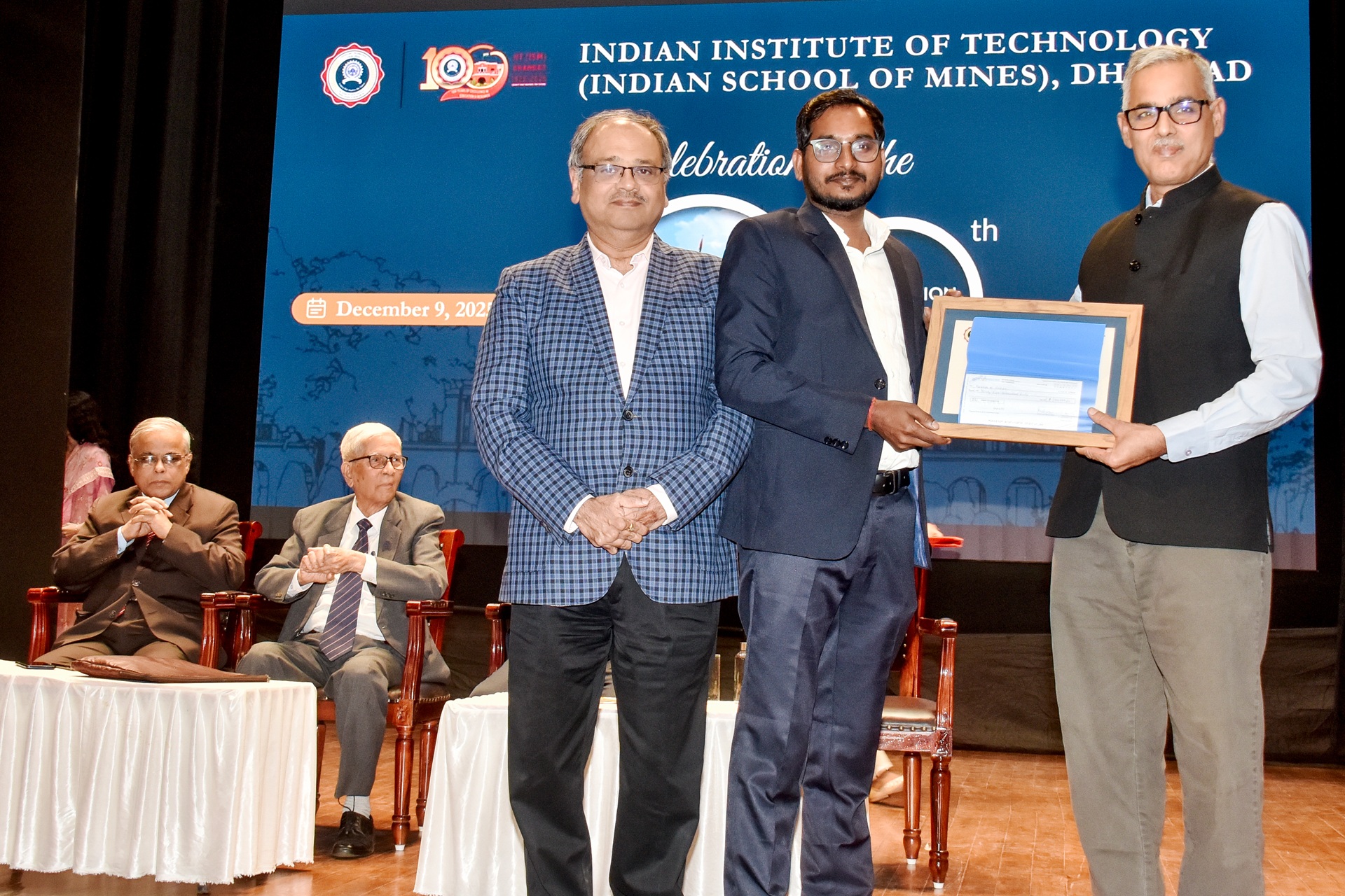 INDIAN INSTITUTE OF TECHNOLOGY (INDIAN SCHOOL OF MINES) DHANBAD